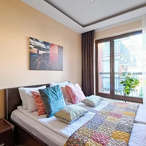Apartament Urbannest Szafarnia 7 66 *