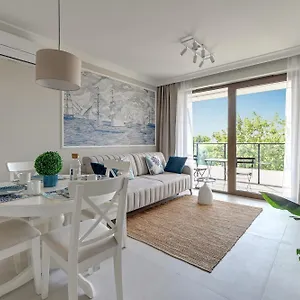 Bulvar Miramar Premium By Lion