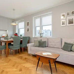 Bright Kazimierza Wielkiego Perfect For Remote Work By Renters Apartment *