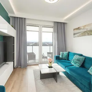 Sucha 33 Modern With Parking By Renters *