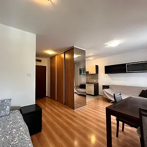 Apartment Olivka I Parking