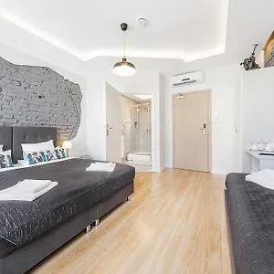 Six Aparthotel Gdansk