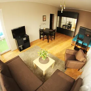 Sunbeam Apartment *