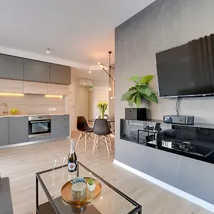 Chmielna 72 Apartament