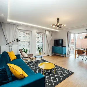Pobookowane Chmielna Old Town Apartment