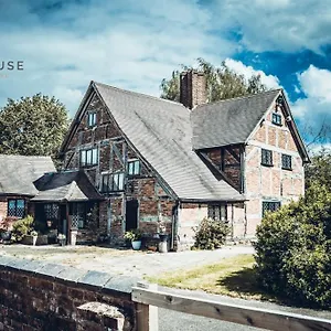 Farmhouse At Hampton Hill * Solihull