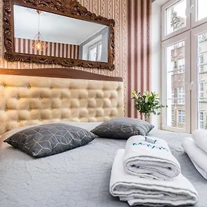 Szlachecki I Pod Artusem Apartment *