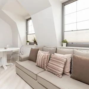 Tartaczna 2 - Old Town By Renters Apartment